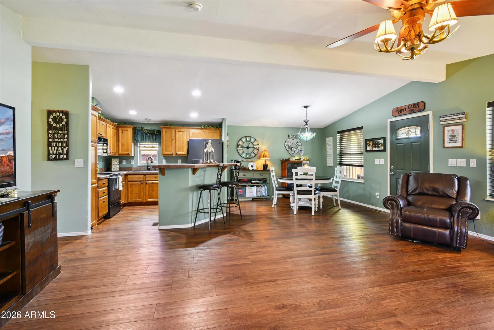 1220 E CARIBOU Road, Munds Park, AZ 86017 — Photo 1 of 47