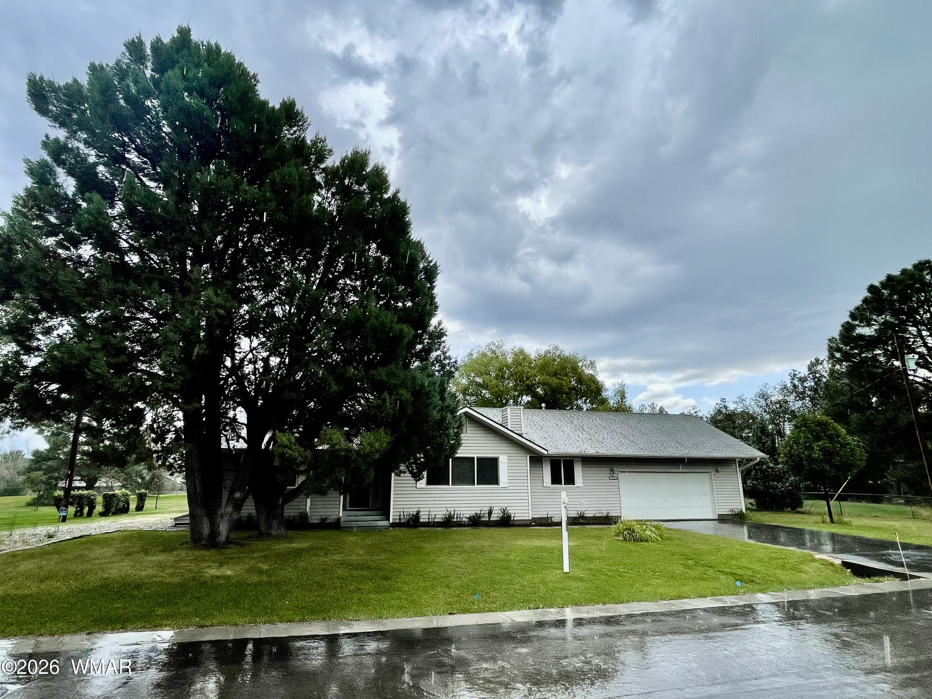 1541 N Fairway Drive, Show Low, AZ 85901 — Photo 1 of 57
