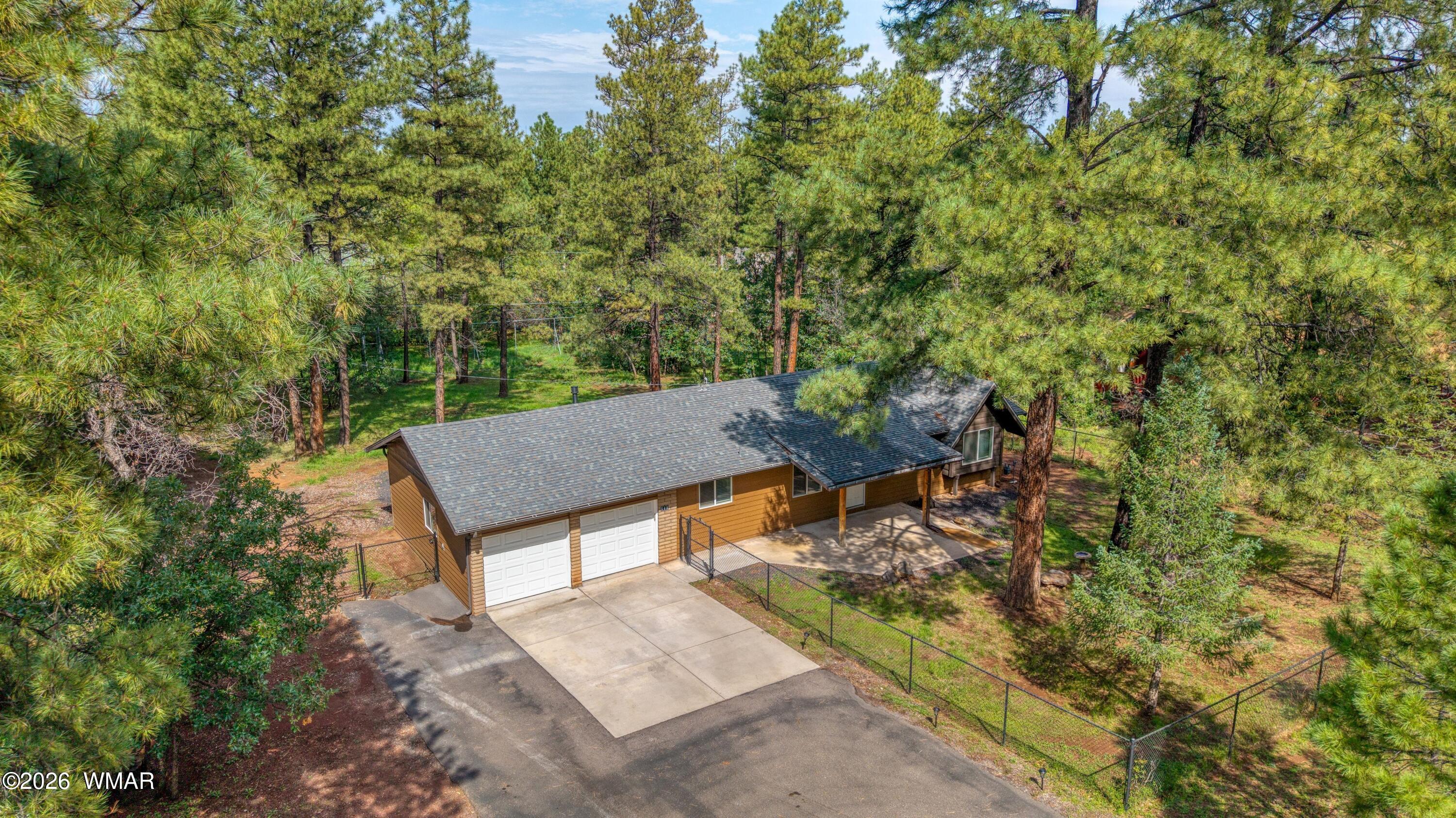 548 S Cotton Tail Lane, Pinetop, AZ 85935 — Photo 1 of 25