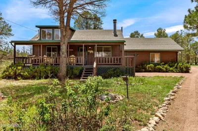 3351 Apache Drive, Overgaard, AZ 85933