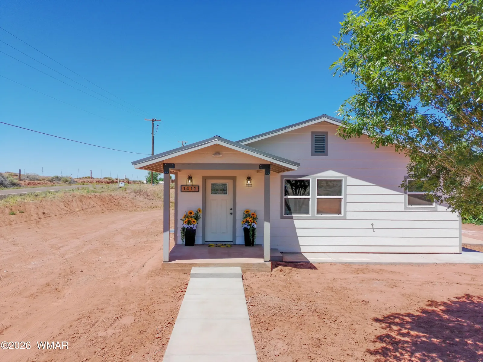 1411 Westover Avenue, Holbrook, AZ 86025 — Photo 1 of 47
