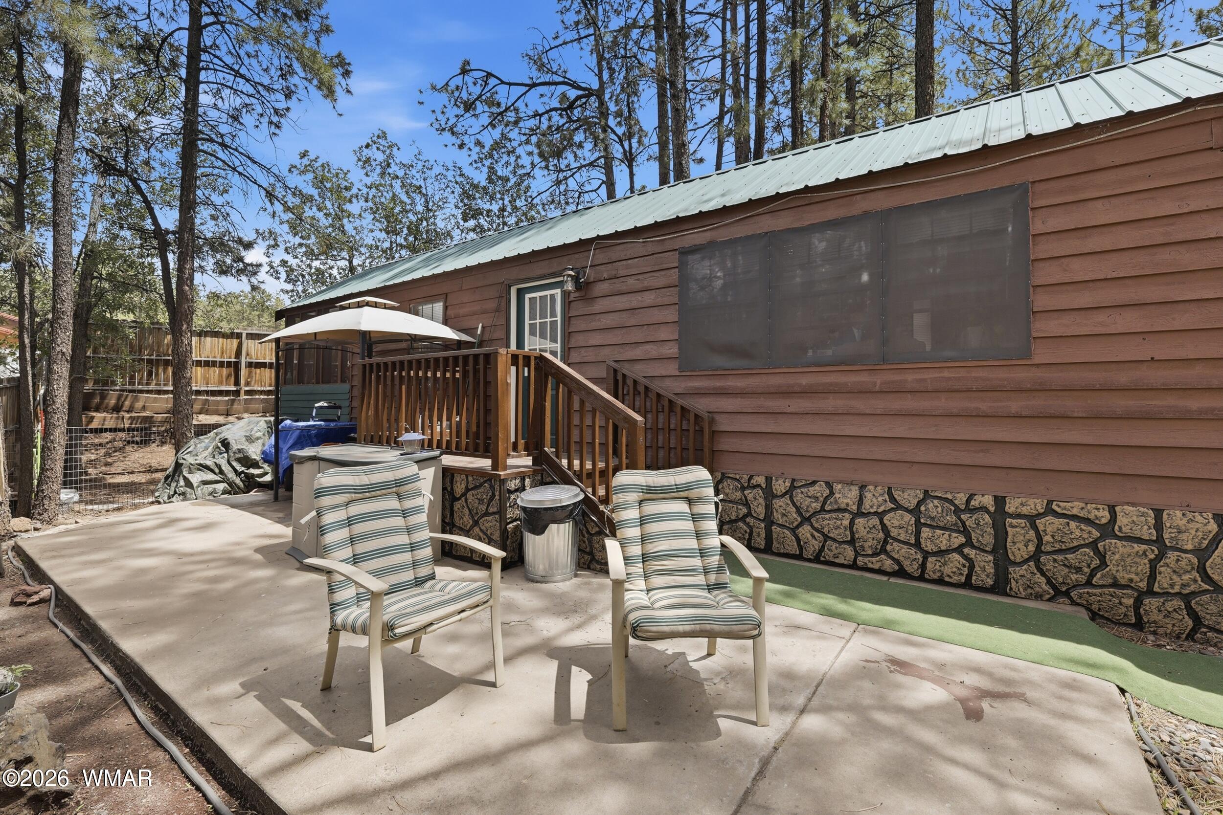 547 E White Mountain Boulevard, 20, Pinetop, AZ 85935 — Photo 1 of 36