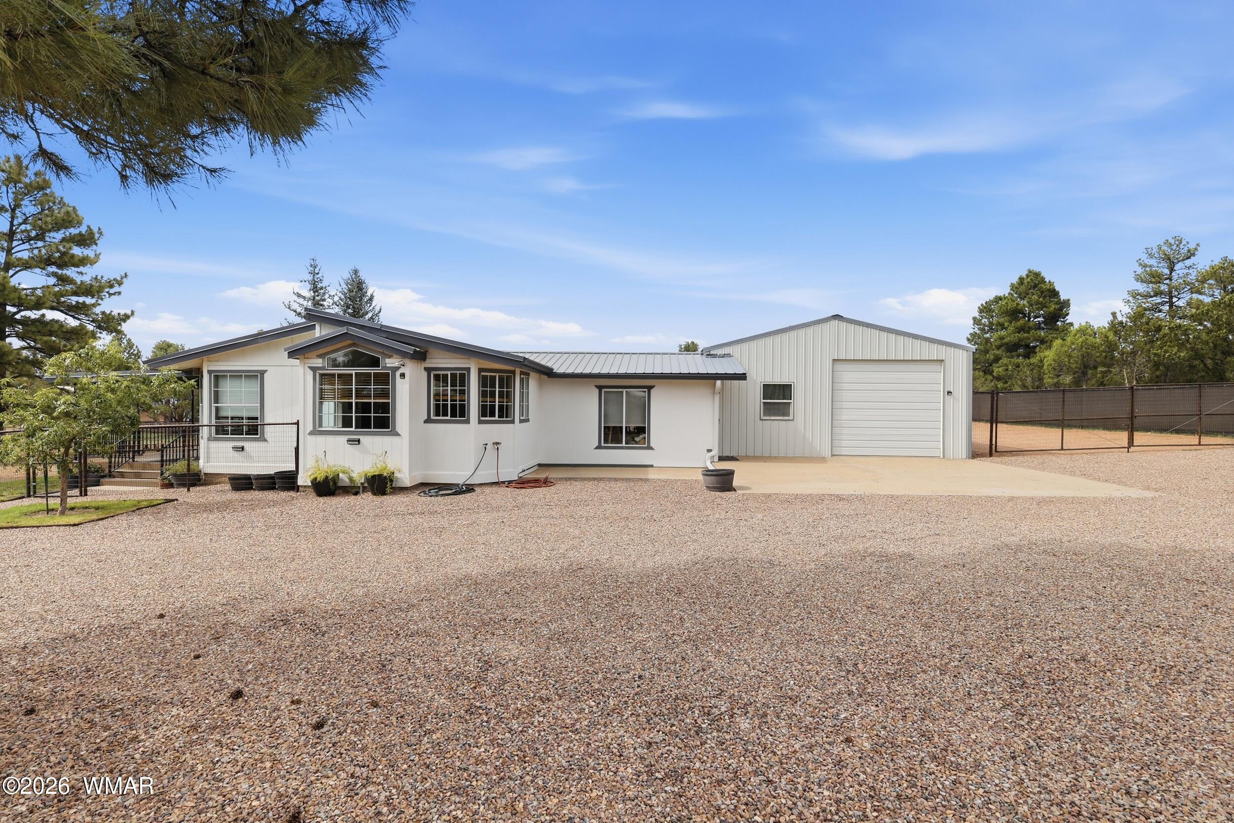 1087 Aspen Way, Show Low, AZ 85901 — Photo 1 of 59