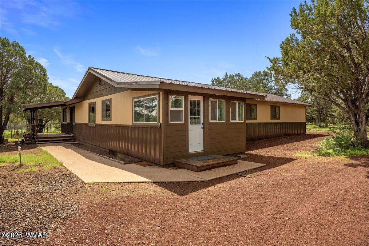 6 County Road 3166, Vernon, AZ 85940 — Photo 1 of 44