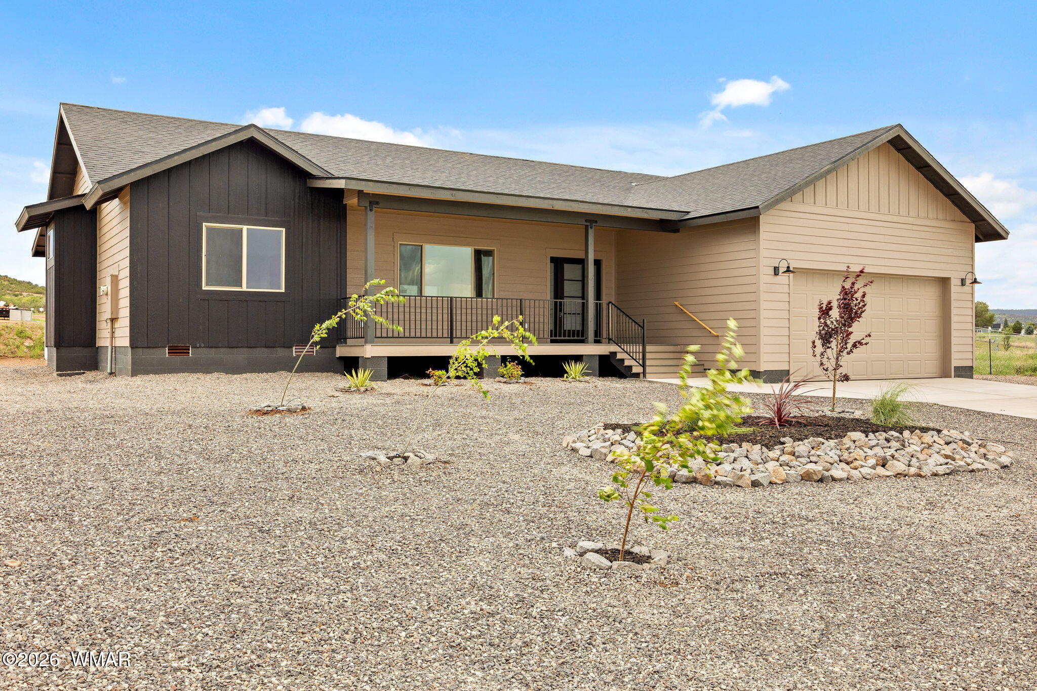 433 W 4th Avenue, Eagar, AZ 85925 — Photo 1 of 41