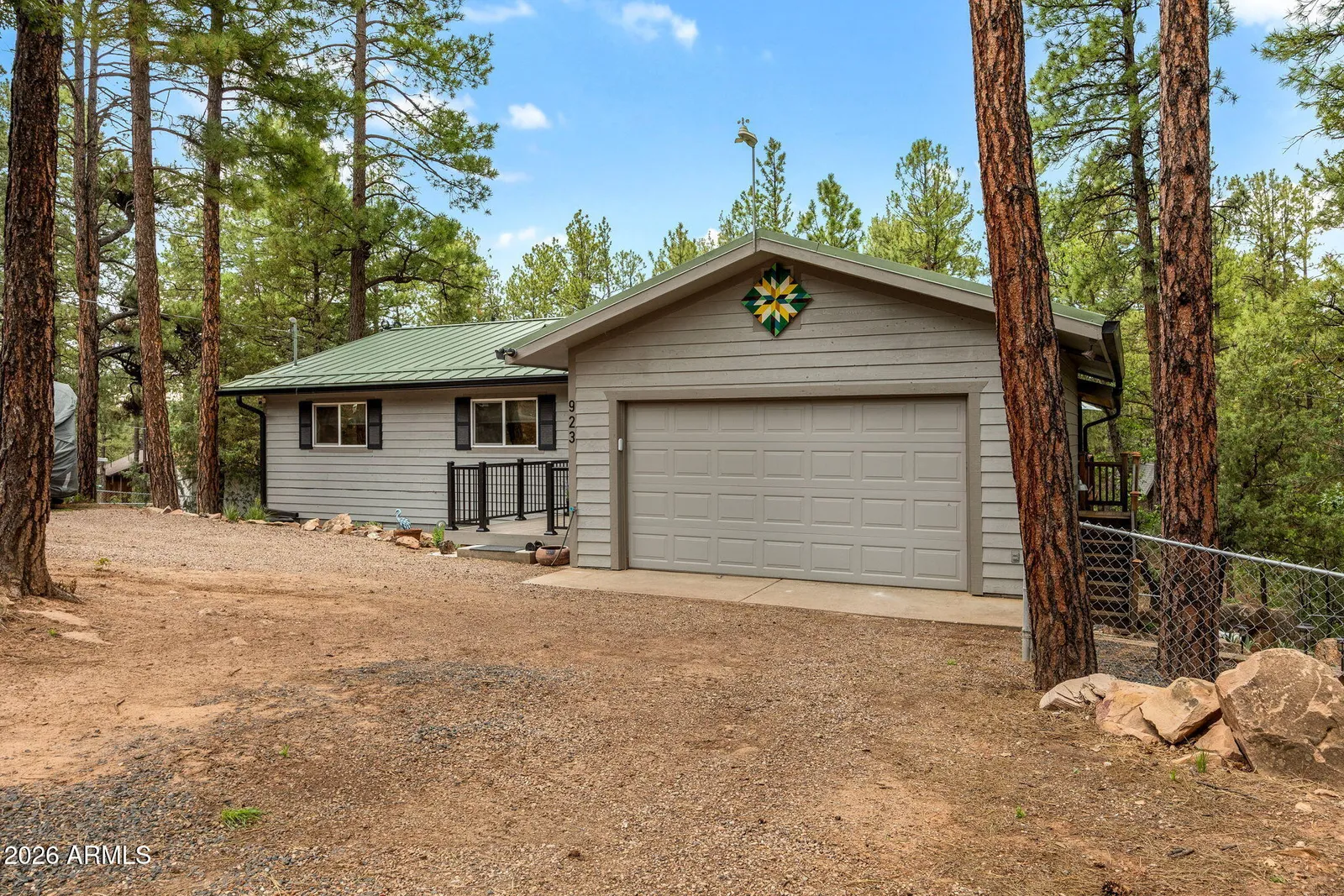 923 Hidden Way, Show Low, AZ 85901 — Photo 1 of 38