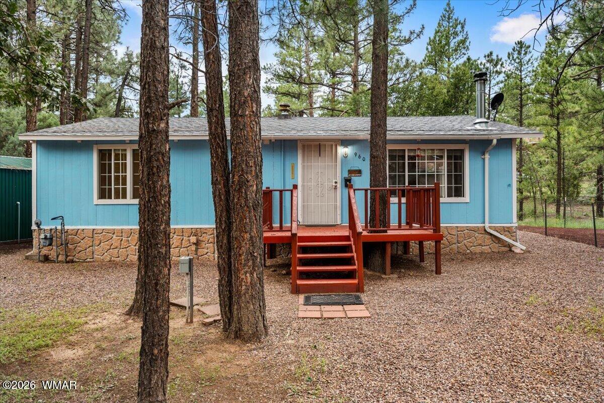 960 N 24TH Drive, Show Low, AZ 85901 — Photo 1 of 58
