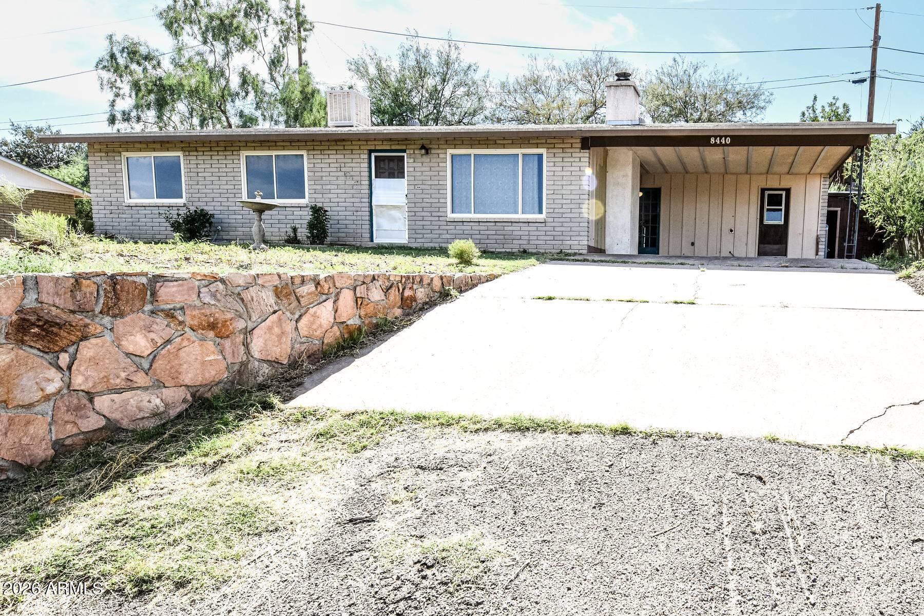 8440 S SPRINGFIELD Road, Globe, AZ 85501 — Photo 1 of 47
