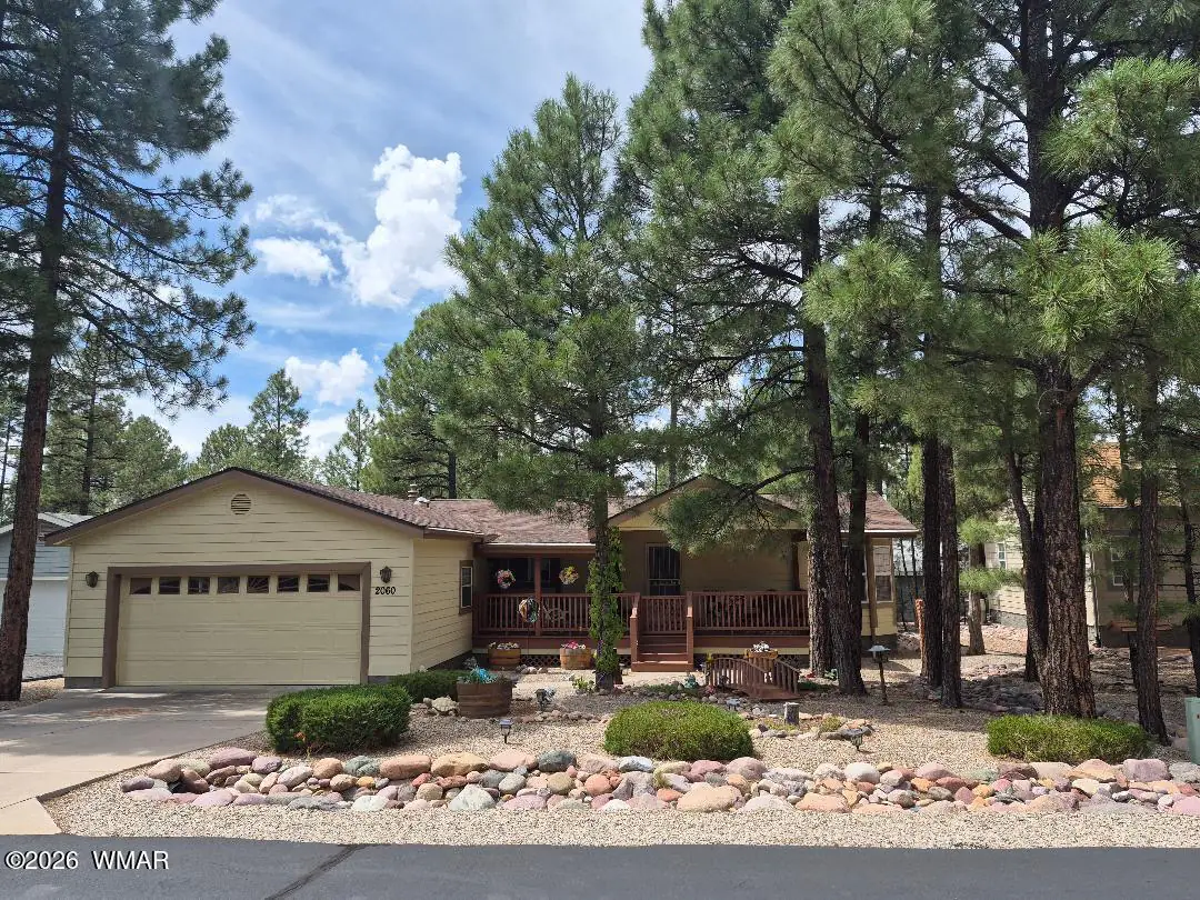 2060 Pineview, Show Low, AZ 85901 — Photo 1 of 39
