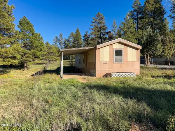 2 bed manufactured home at 1431 N 26th Drive, Show Low