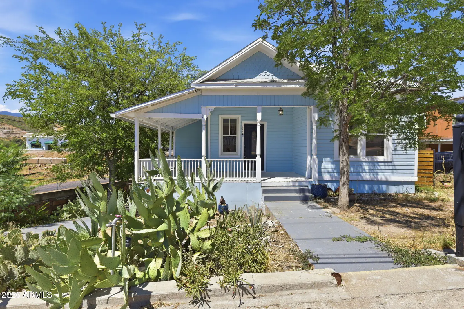 270 S SUTHERLAND Street, Globe, AZ 85501 — Photo 1 of 33