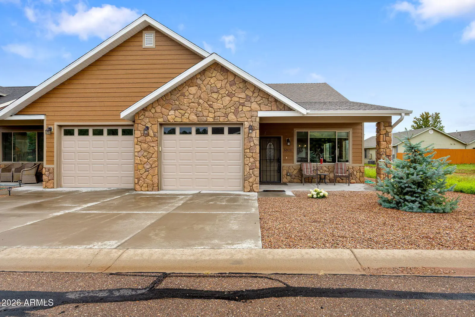 5321 S MAVERICK MOUNTAIN Drive, Show Low, AZ 85901 — Photo 1 of 46
