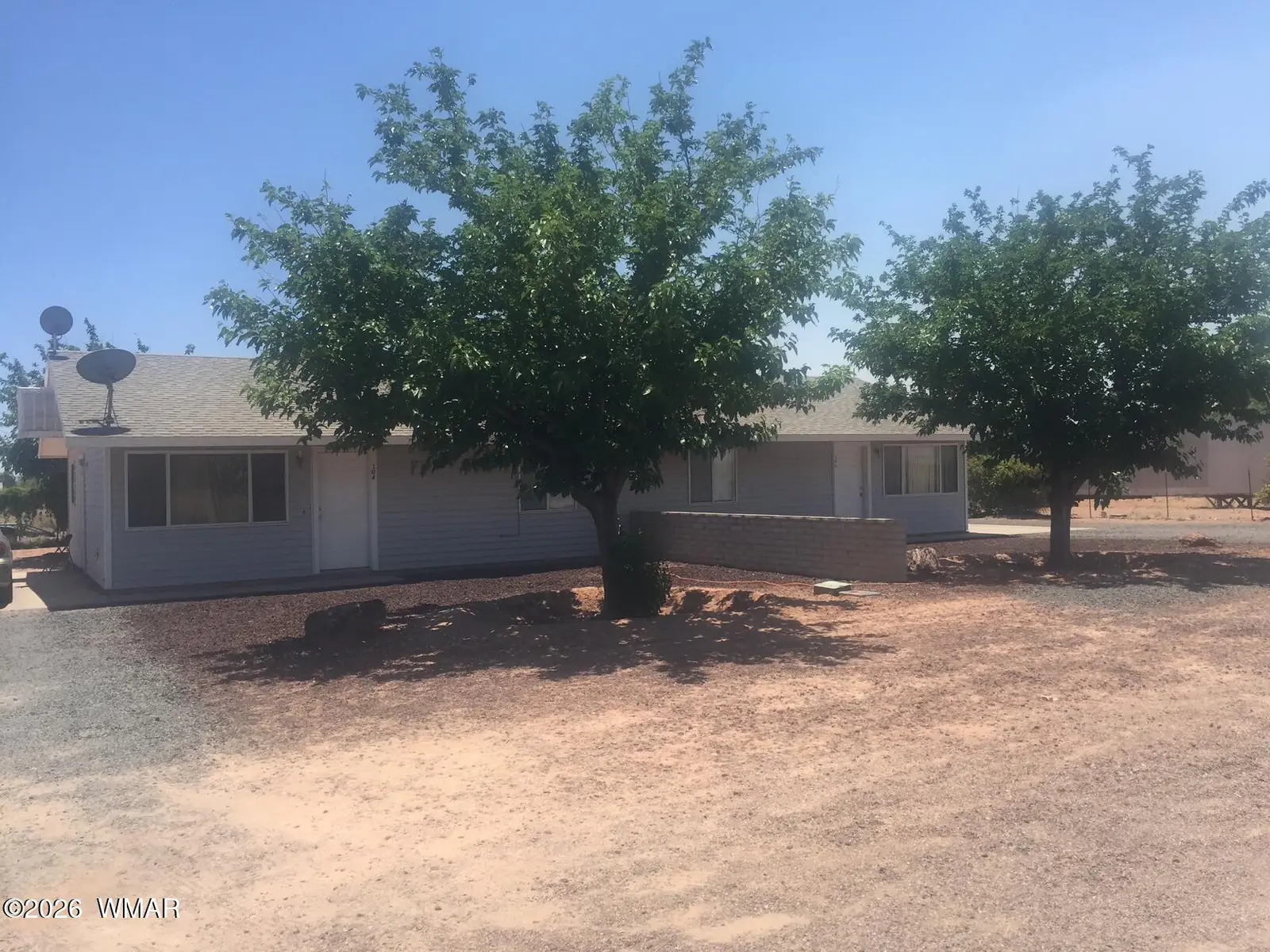 304 Cedar Avenue, Holbrook, AZ 86025 — Photo 1 of 32