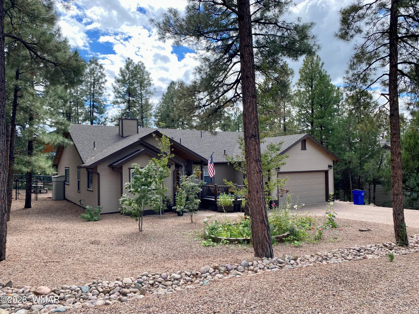 725 Pine Spruce Lane, Pinetop, AZ 85935 — Photo 1 of 34