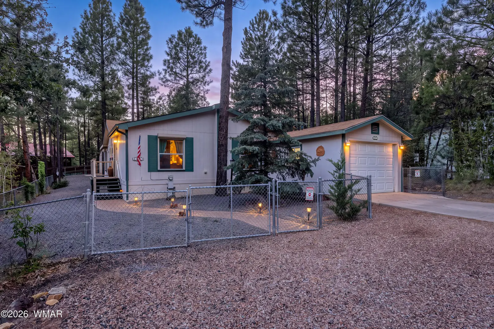 2813 W Young, Show Low, AZ 85901 — Photo 1 of 31