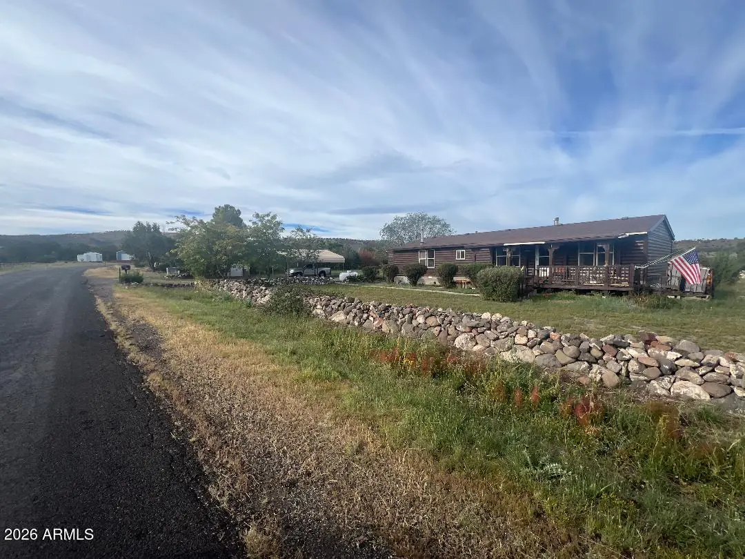 814 W SAFARI Drive, Eagar, AZ 85925 — Photo 1 of 55
