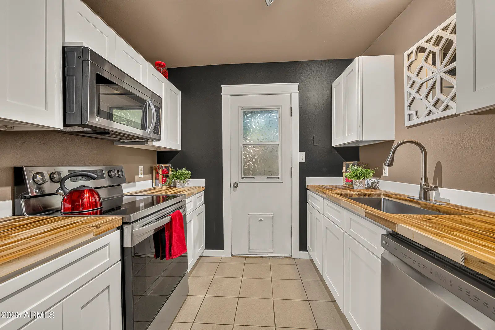 2401 N West Street 111, Flagstaff, AZ 86004 — Photo 1 of 23