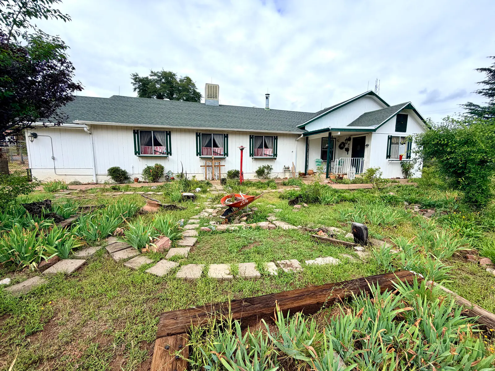 204 W Frontier Street, Payson, AZ 85541 — Photo 1 of 44