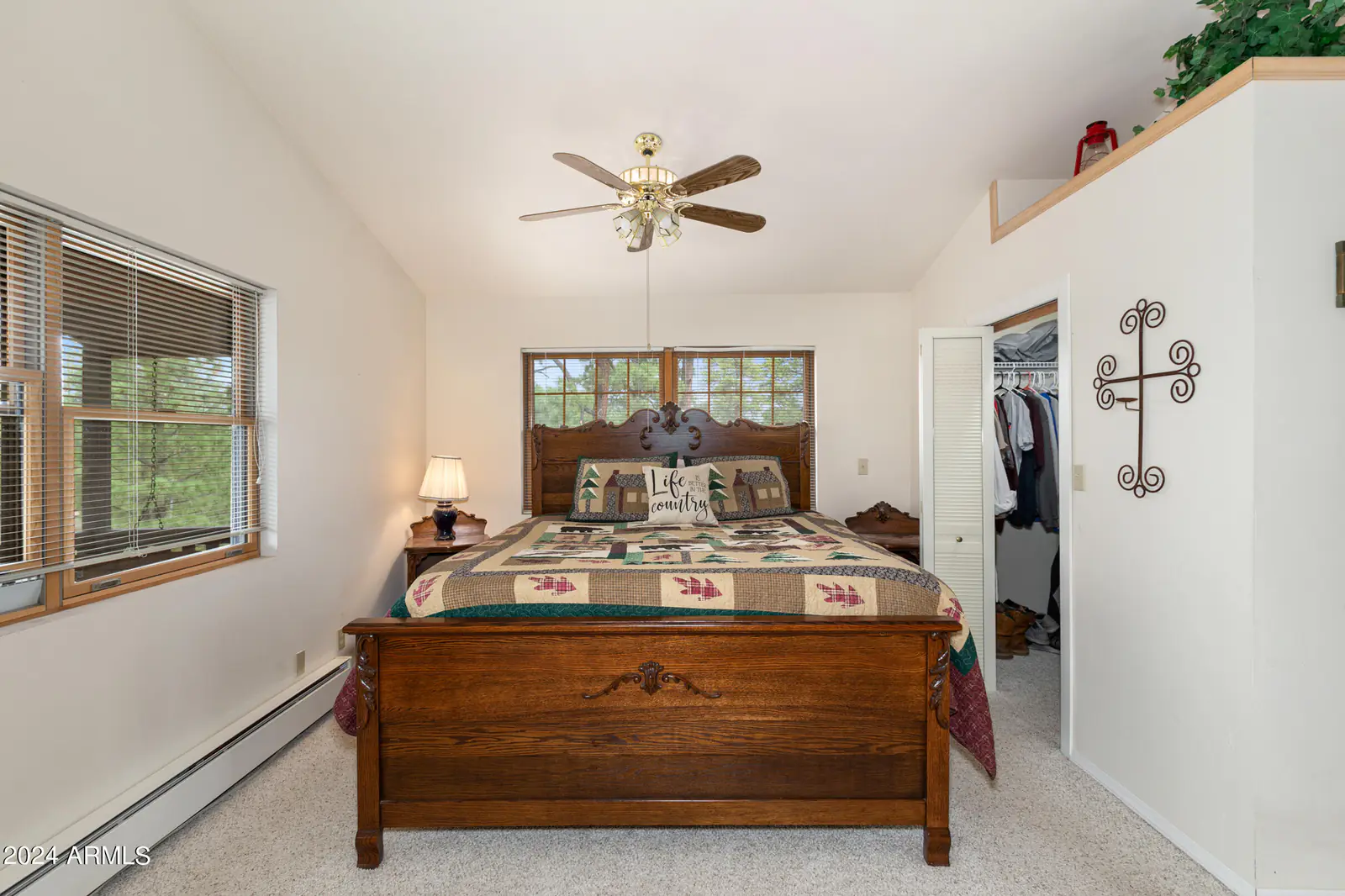 2903 N Skylark Drive, Overgaard, AZ 85933, photo 9 of 31