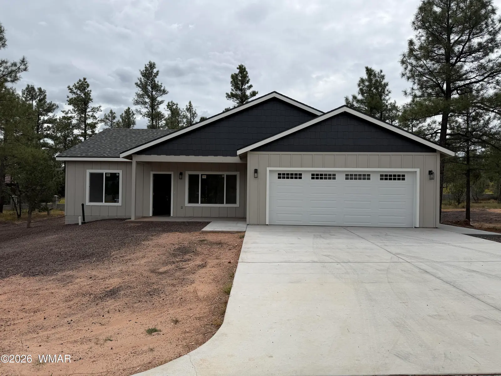 180 W White Fir Drive, Show Low, AZ 85901 — Photo 1 of 33