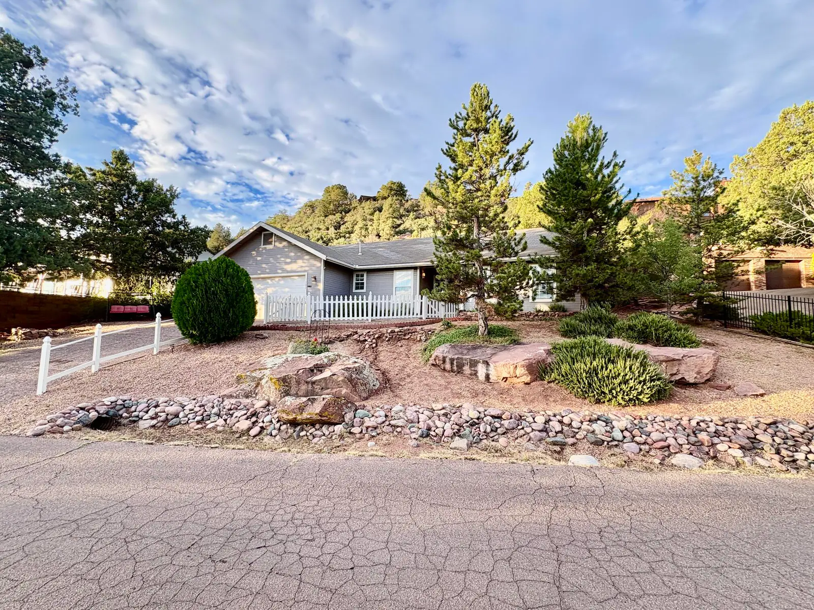 1302 W Lake Drive, Payson, AZ 85541 — Photo 1 of 40