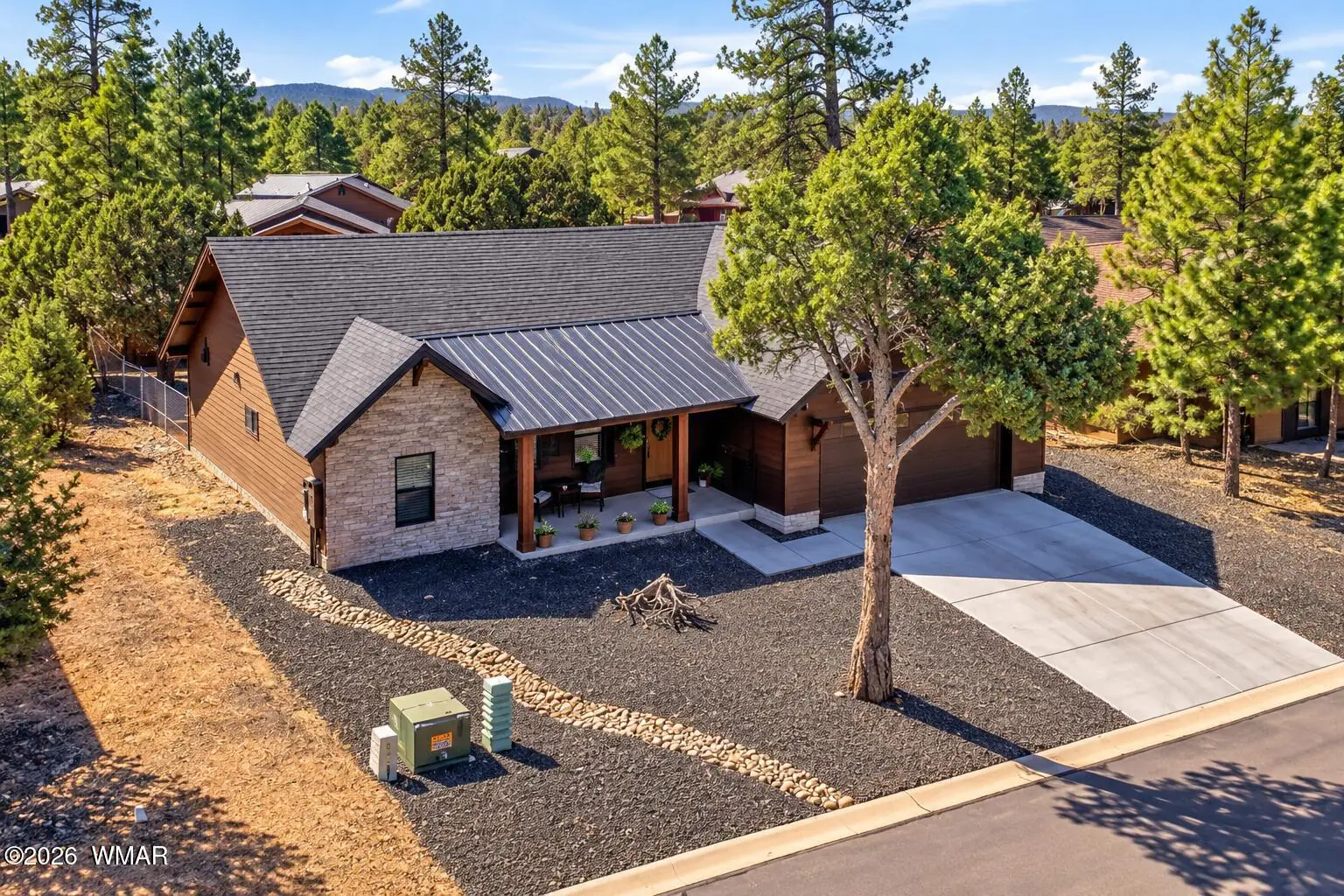 2720 N Eagle View Circle, Show Low, AZ 85901 — Photo 1 of 28
