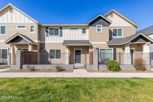 3 bed townhome at 12249 Curtis Court, Bellemont